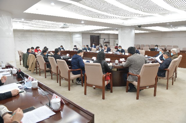 加強(qiáng)人大智庫建設(shè) 創(chuàng)新開展研究工作